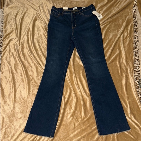 NWT Wonderly High-Rise Flare Jeans - Picture 1 of 6